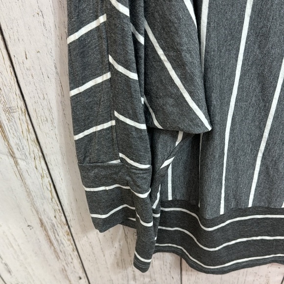 White Birch Striped Blouse - Picture 3 of 10